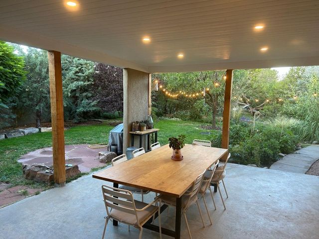 626 Calle De Valdez, Santa Fe, NM 87505