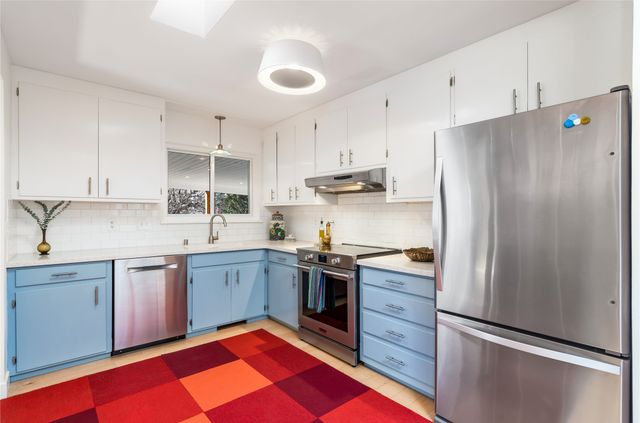 626 Calle De Valdez, Santa Fe, NM 87505