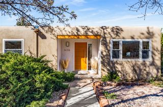 626 Calle De Valdez, Santa Fe, NM 87505