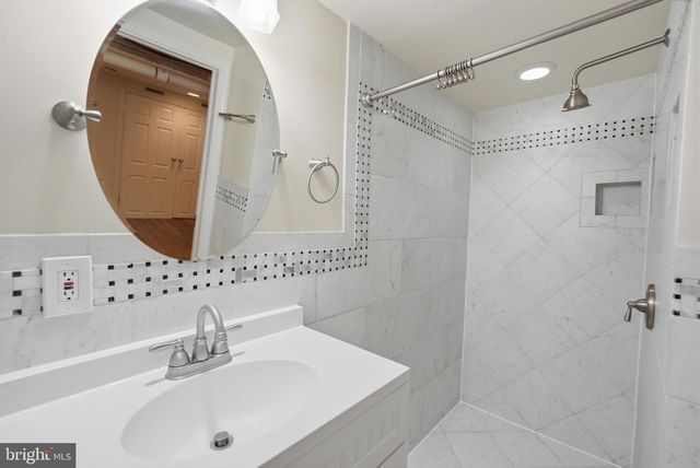 3839 BEECHER ST NW, Washington, DC 20007