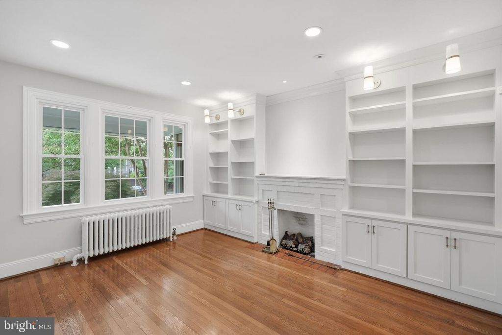 3839 BEECHER ST NW, Washington, DC 20007