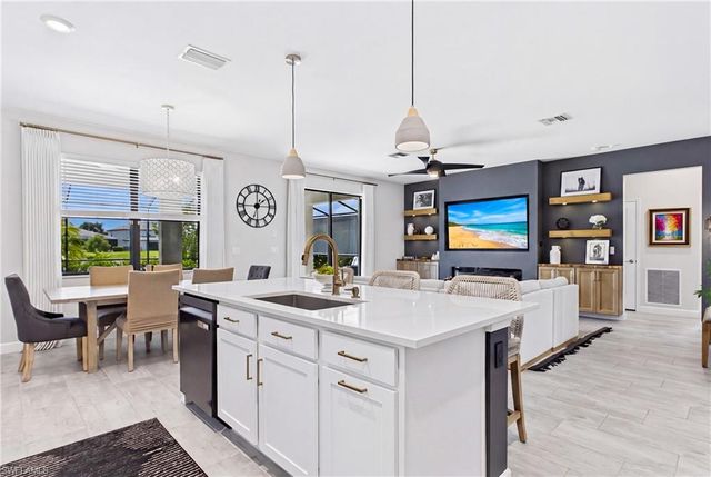 13883 Pine Lodge LN, Fort Myers, FL 33913