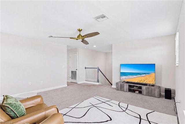 13883 Pine Lodge LN, Fort Myers, FL 33913