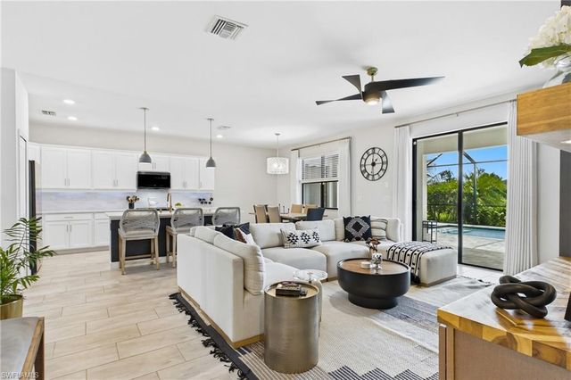 13883 Pine Lodge LN, Fort Myers, FL 33913