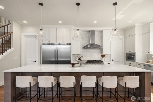 1555 158th Court SE, Bellevue, WA 98008