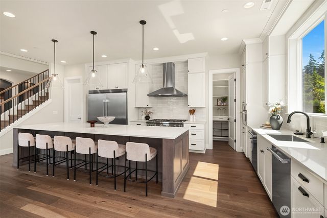 1555 158th Court SE, Bellevue, WA 98008