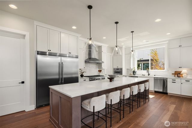 1555 158th Court SE, Bellevue, WA 98008