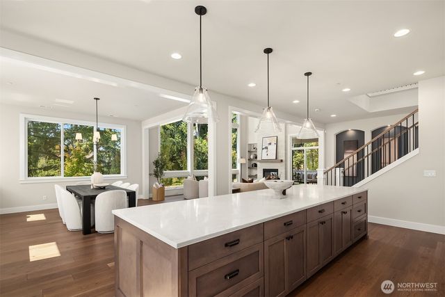 1555 158th Court SE, Bellevue, WA 98008