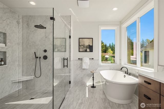 1555 158th Court SE, Bellevue, WA 98008