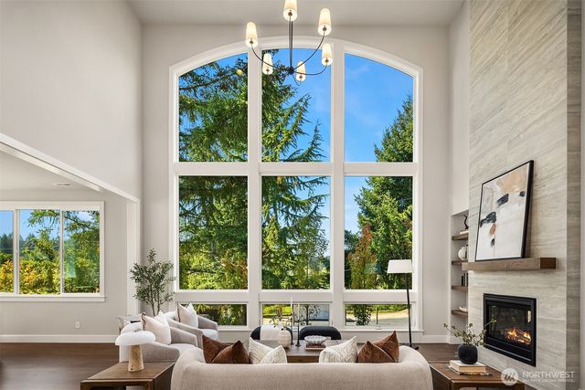 1555 158th Court SE, Bellevue, WA 98008