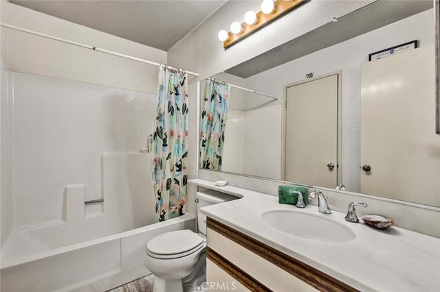 429 Deerfield, Irvine, CA 92606