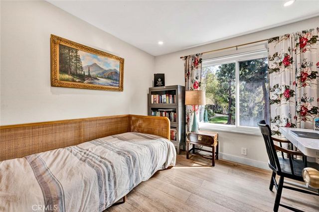 429 Deerfield, Irvine, CA 92606