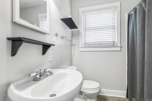 215 8th Street Dr, Ponchatoula, LA 70454