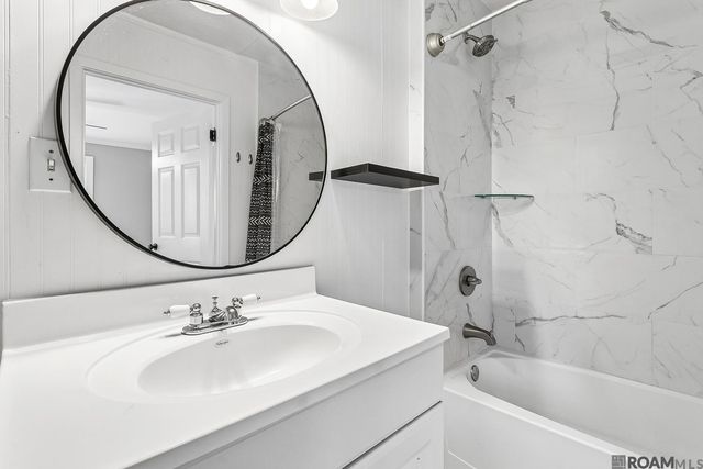 215 8th Street Dr, Ponchatoula, LA 70454