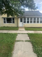 807 W Franklin Street, Portage, WI 53901