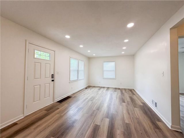 5525 Yecker Avenue, Kansas City, KS 66104