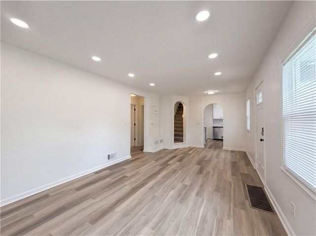 5525 Yecker Avenue, Kansas City, KS 66104