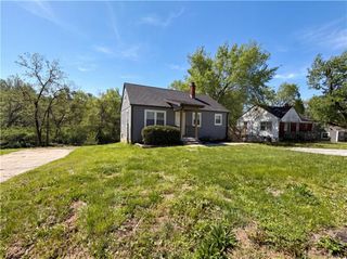 5525 Yecker Avenue, Kansas City, KS 66104