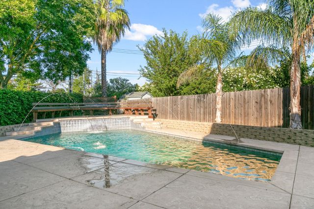 8647 Little Wood Cir, Elk Grove, CA 95624