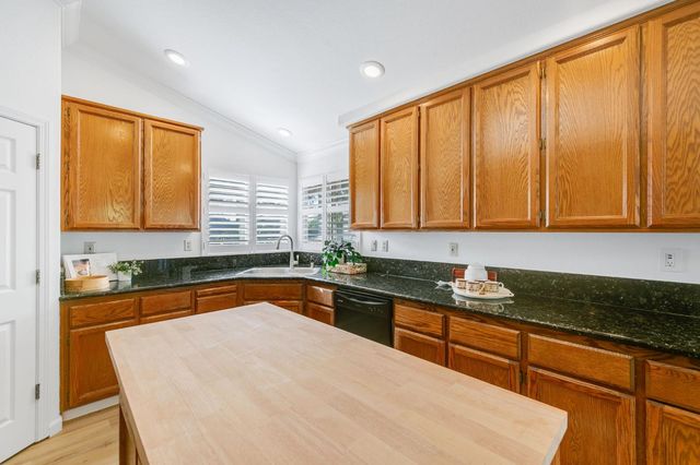 8647 Little Wood Cir, Elk Grove, CA 95624