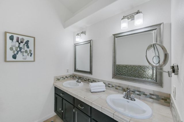 8647 Little Wood Cir, Elk Grove, CA 95624