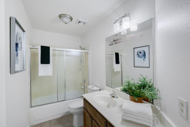 8647 Little Wood Cir, Elk Grove, CA 95624