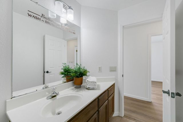 8647 Little Wood Cir, Elk Grove, CA 95624