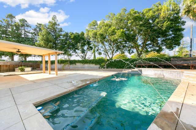8647 Little Wood Cir, Elk Grove, CA 95624