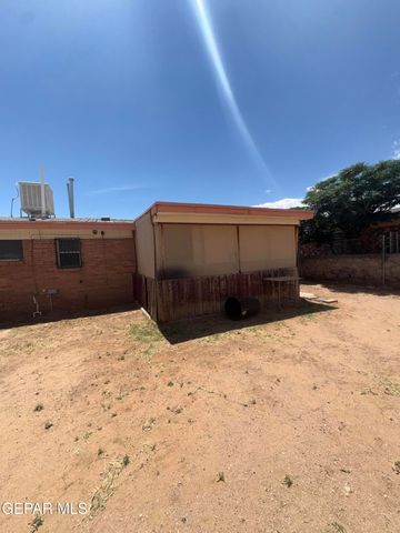5729 SWEETWATER Drive, El Paso, TX 79924