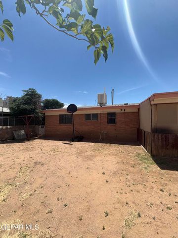 5729 SWEETWATER Drive, El Paso, TX 79924