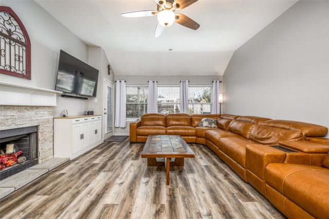 1719 Falcon Drive, Corinth, TX 76210