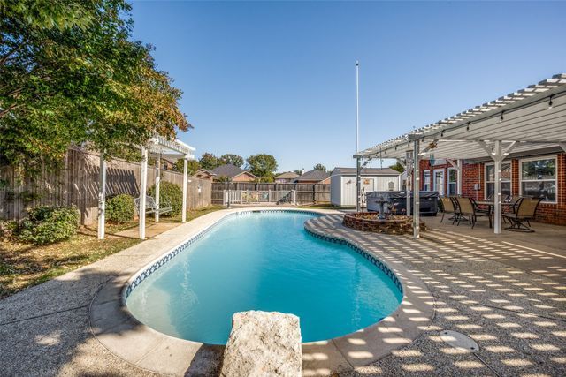 1719 Falcon Drive, Corinth, TX 76210