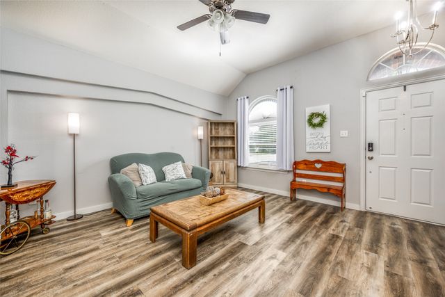 1719 Falcon Drive, Corinth, TX 76210