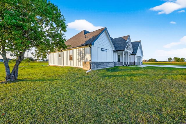 661 Angus Trail, Angleton, TX 77515