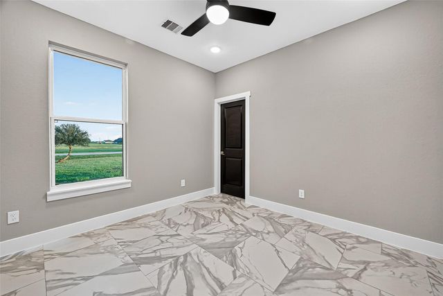 661 Angus Trail, Angleton, TX 77515