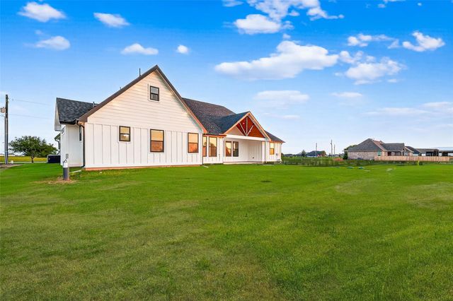 661 Angus Trail, Angleton, TX 77515