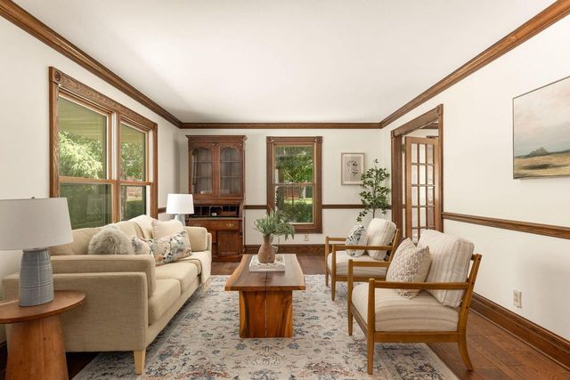 S67W24425 Skyline AVENUE, Waukesha, WI 53189