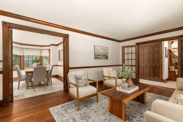 S67W24425 Skyline AVENUE, Waukesha, WI 53189