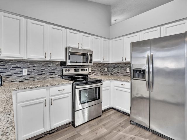 4379 Leicester Court, West Palm Beach, FL 33409