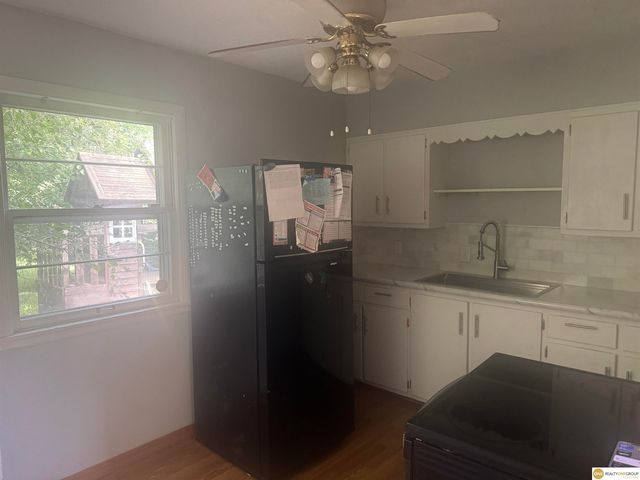6144 Pinkney Street, Omaha, NE 68104