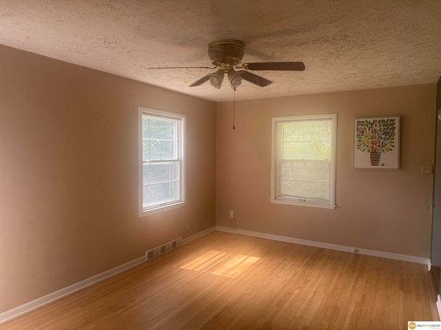 6144 Pinkney Street, Omaha, NE 68104