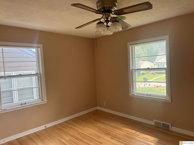 6144 Pinkney Street, Omaha, NE 68104
