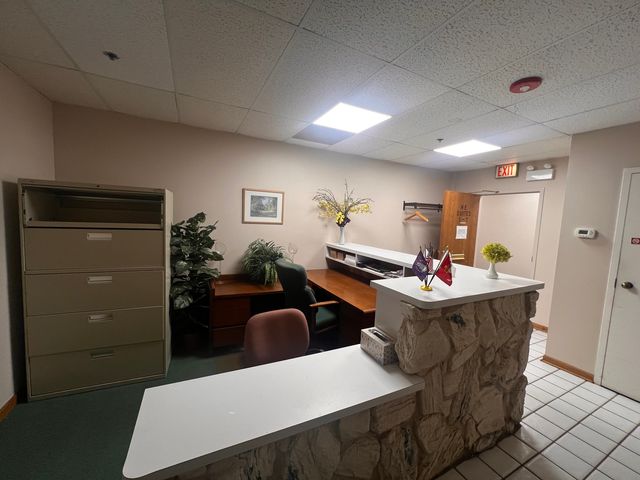 7808 W COLLEGE Drive LL3, Palos Heights, IL 60463