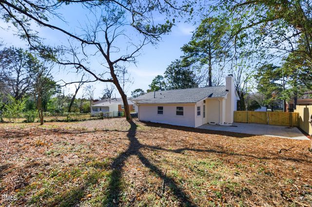 829 Greenwich Street, Raleigh, NC 27610