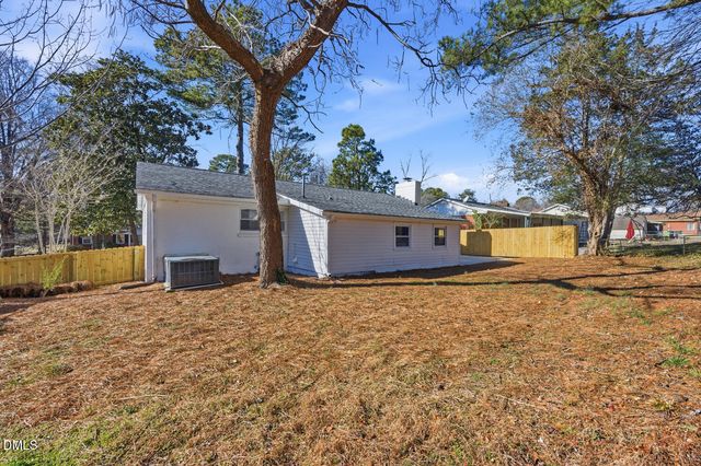 829 Greenwich Street, Raleigh, NC 27610