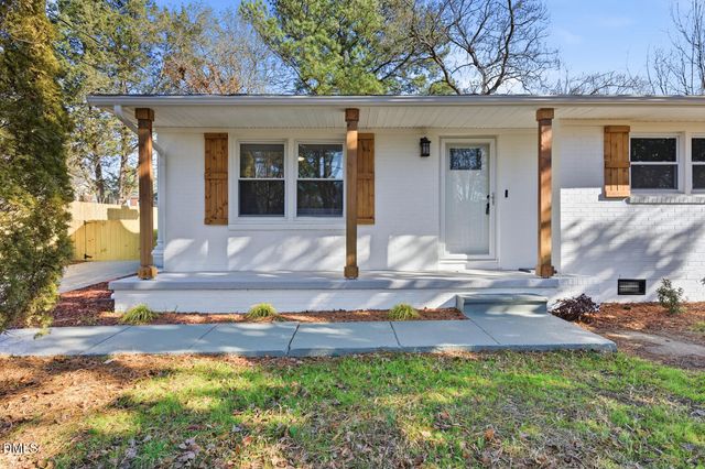 829 Greenwich Street, Raleigh, NC 27610