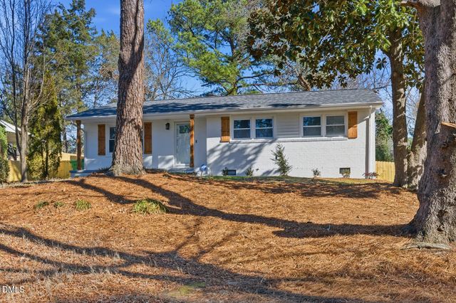 829 Greenwich Street, Raleigh, NC 27610