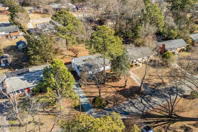 829 Greenwich Street, Raleigh, NC 27610