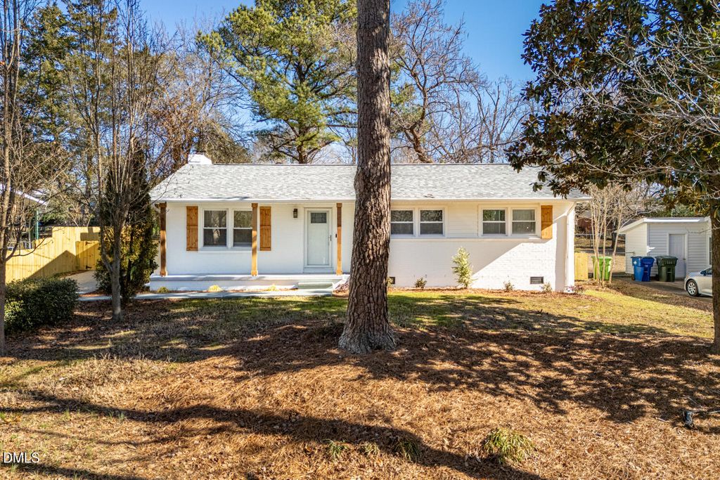 829 Greenwich Street, Raleigh, NC 27610