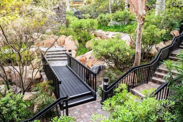 4765 Park Encino Lane 133, Encino, CA 91436